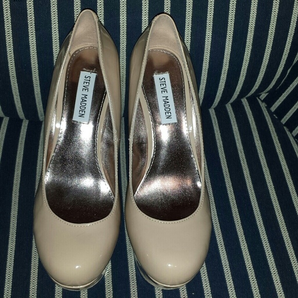 Steve Madden Nude Patent Wedge Platform Sz 9 - Picture 2 of 4