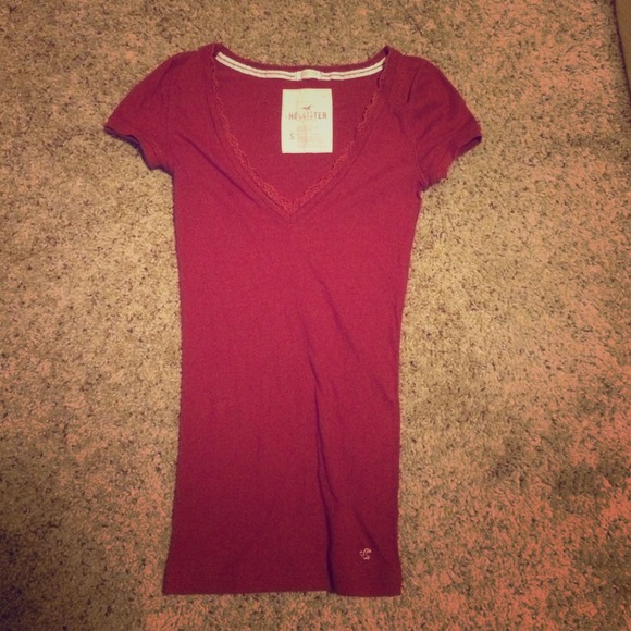 Bundle Hollister V-neck & VS bling shirt