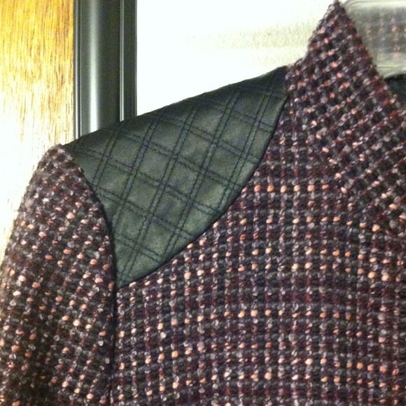 Bebe Jacket - Picture 2 of 4