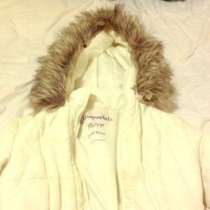 Aéropostale coat!! with detachable fur [{small}]