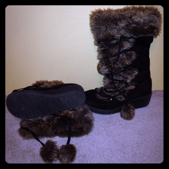 Brown fluffy boots❄️⛄️