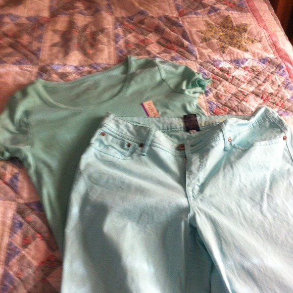 Mint green outfit. Capri  size 14. Top size XL.