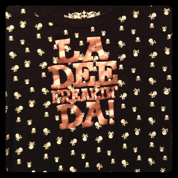 Girly Skulls Long sleeve thermal. Large 11/13