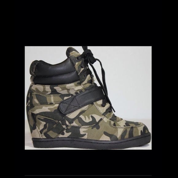 Booties! - Picture 2 of 4