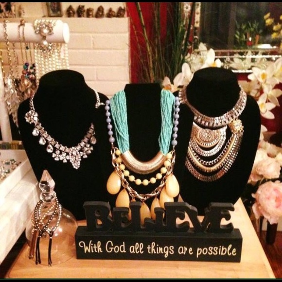 Checkout my jewelry collection. - Picture 3 of 8