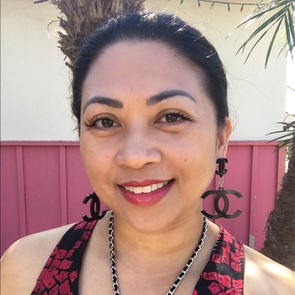 Checkout my jewelry collection. - Picture 8 of 8