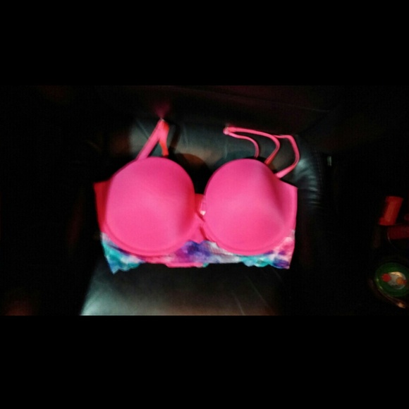 Brand New VS Pink bra with removable straps