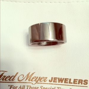 ❤️❤️SOLD❤️❤️ Tungsten Ring sz7 1/2