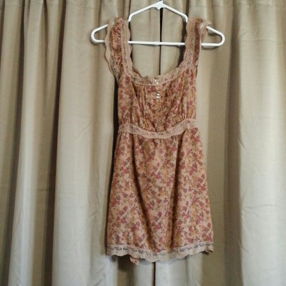Floral top