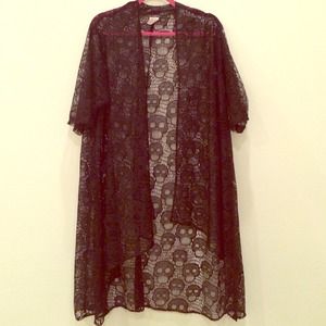 Black skull detailed kimono