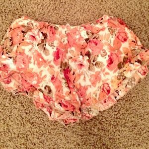 Pink floral vodi shorts