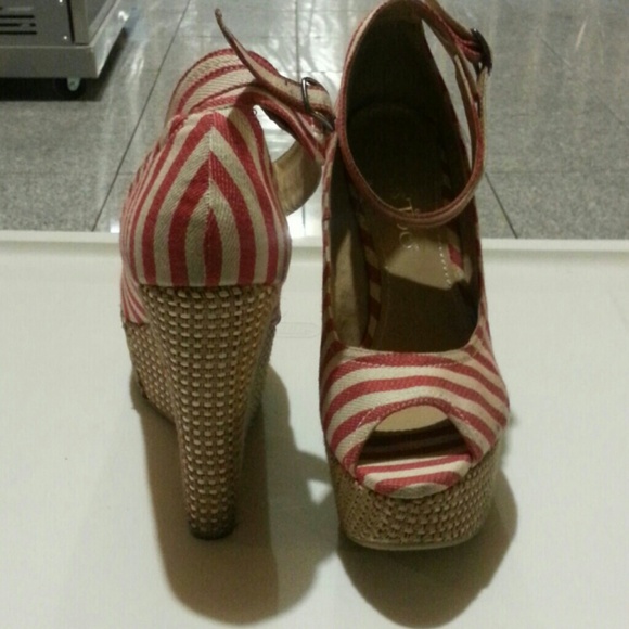 Heels - Picture 2 of 2