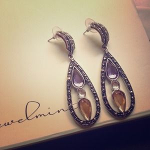 Jewelmint Madame Mystery Earrings