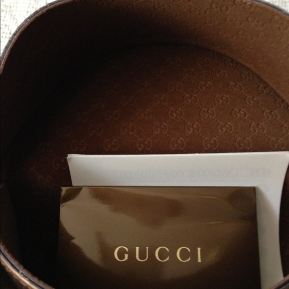 TRADED+++Authentic Gucci Case - Picture 2 of 2