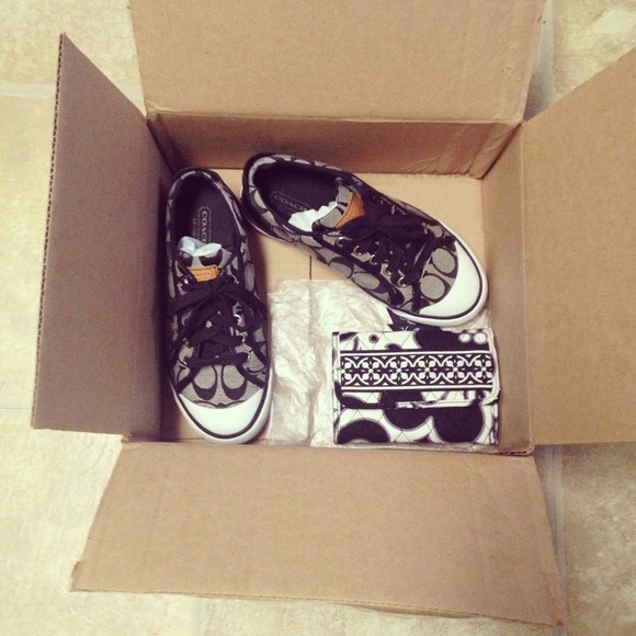 🎉 first successful purchase 👟👛💞