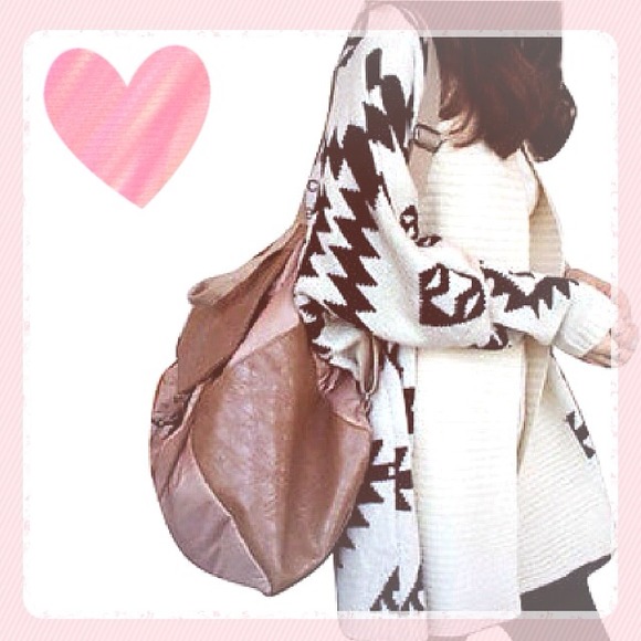 Jackets & Blazers - 🚫SOLD IN BUNDLE🚫Aztec oversized cardigan REDUCED