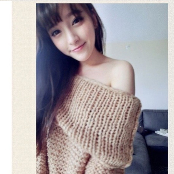 Sold out!!Cappuccino off the shoulder knitted top - Picture 4 of 4