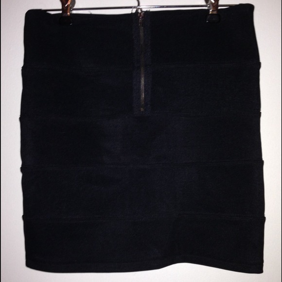 🆕 LF Millau Body Con Bandage Mini Skirt XS S - Picture 2 of 4