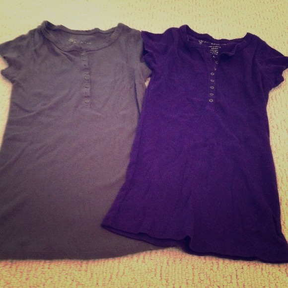 shirt w/buttons.