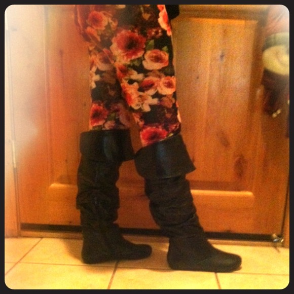SOLD Black leather boots