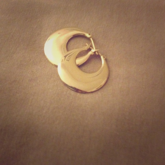 Gold earrings
