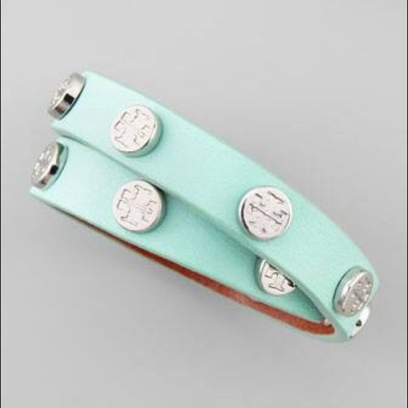 ❌❌ SOLD ❌❌NWT aqua Tory burch wrap bracelet