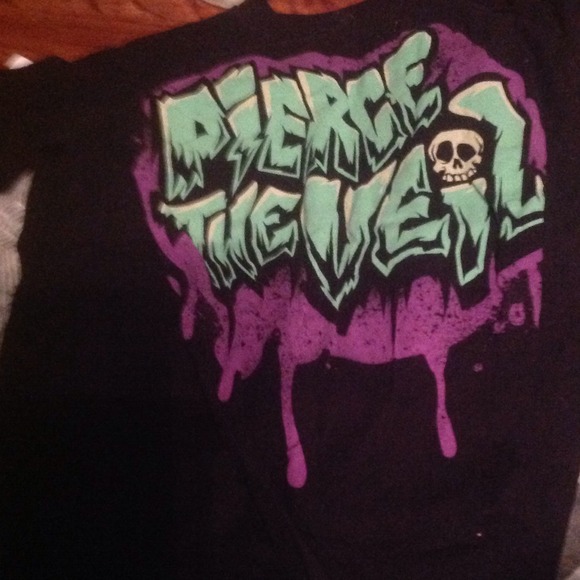 Pierce the veil shirt(TRADE OR OFFER)