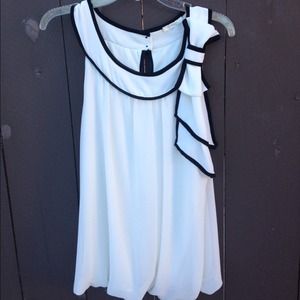 Matty M sleeveless blouse