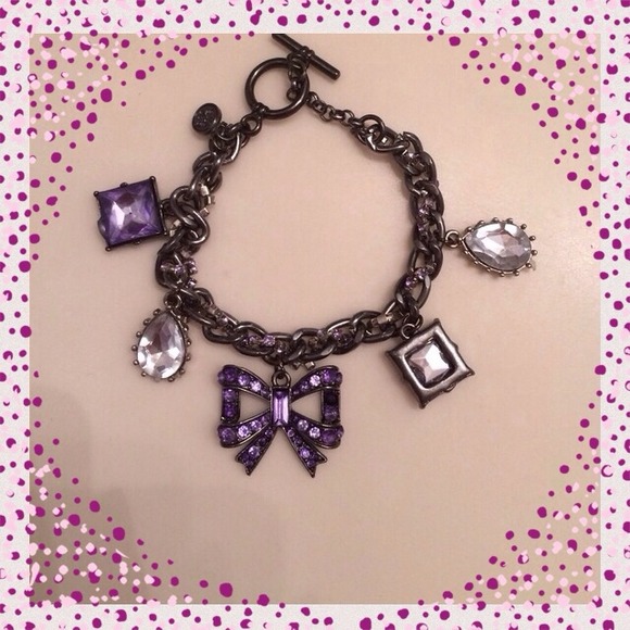 Jewelry - Charm bracelet