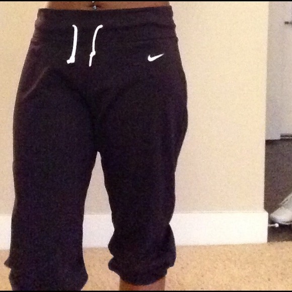 Nike dri-fit Capri sweatpants