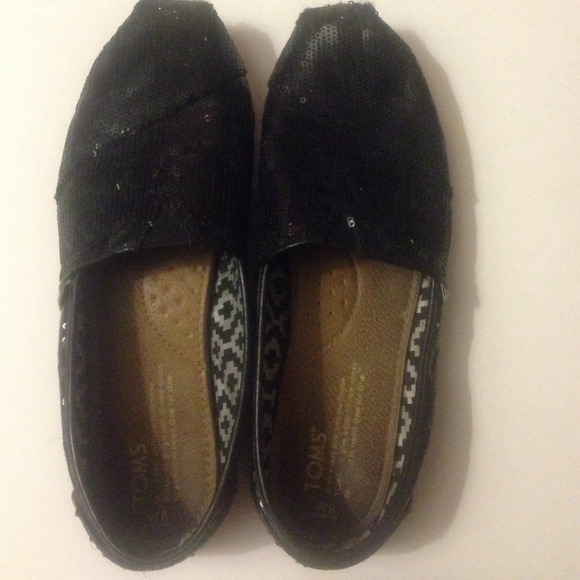 New lowered price !! Black sequin toms