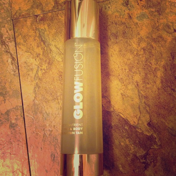 Tanning spray. Glow Fushion natural protein tan