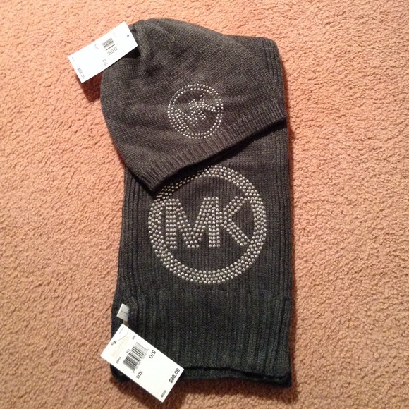 (ON HOLD) Michael Kors hat and scarf set