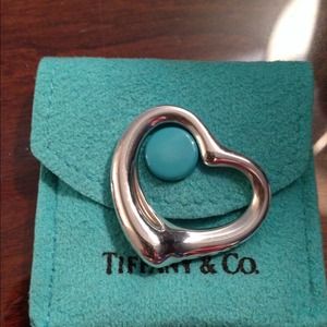 💯authentic Tiffany Elsa Peretti heart.