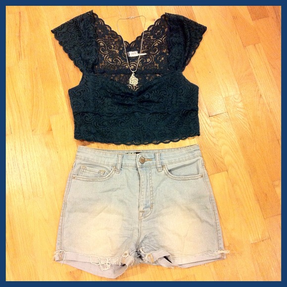 Light Wash High Waisted Shorts❤️