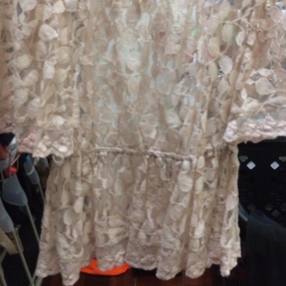 Pink Lace Top - Picture 3 of 4