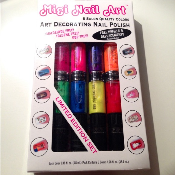 💢ON HOLD💢 Migi Nail Art Set with Top Coat