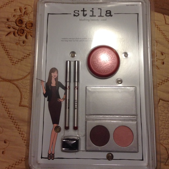 Stila Blushing Beauty