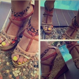 Kiss and Tell 4 inch wedges