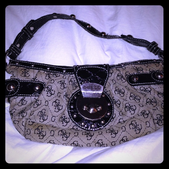 Guess handbag - Picture 1 of 4