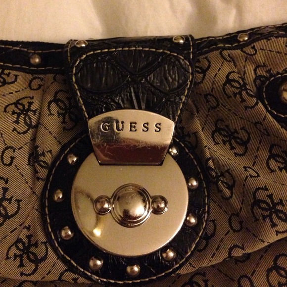 Guess handbag - Picture 2 of 4