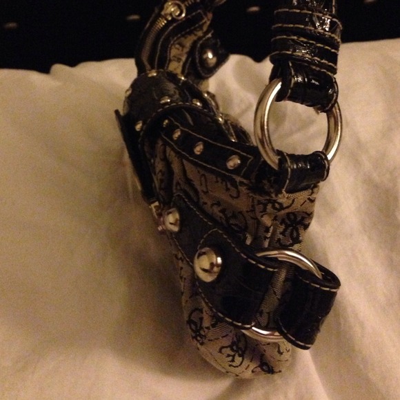 Guess handbag - Picture 4 of 4