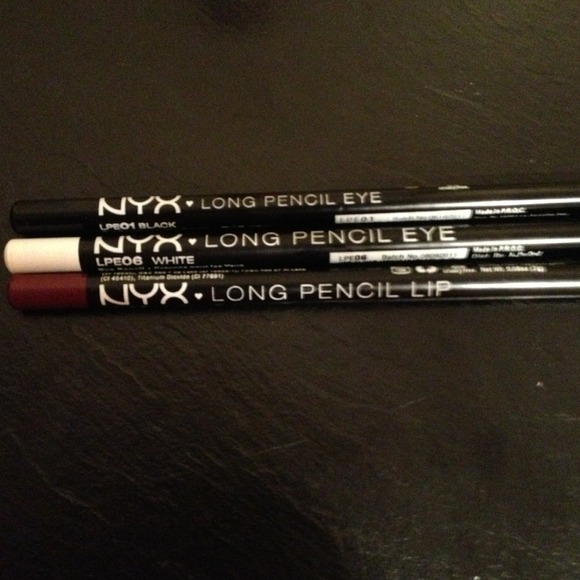 💃Bundked💃NYX Pencils