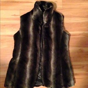 Via Spiga Faux Fur Vest Size M