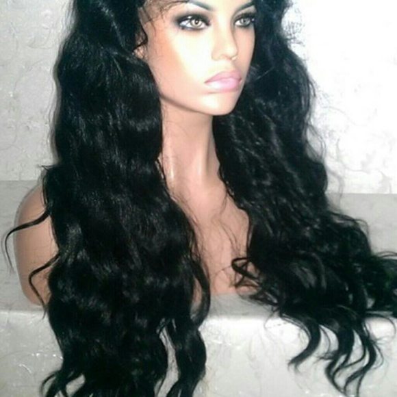 Bodywave Lace Front 20-24 inches long - Picture 2 of 3