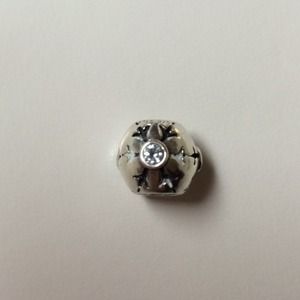 AUTHENTIC PANDORA SNOWFLAKE CHARM!
