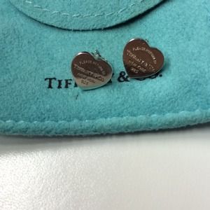 AUTHENTIC TIFFANY EARRINGS!