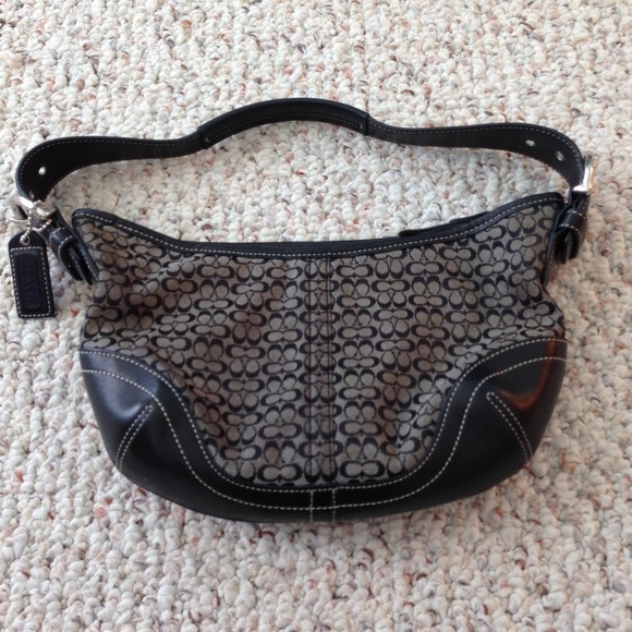 Authentic Coach Signature Shoulder Bag