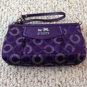 BRAND NEW Coach Signature Collection Wristlet