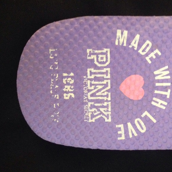 Purple vs flip flops! - Picture 2 of 4